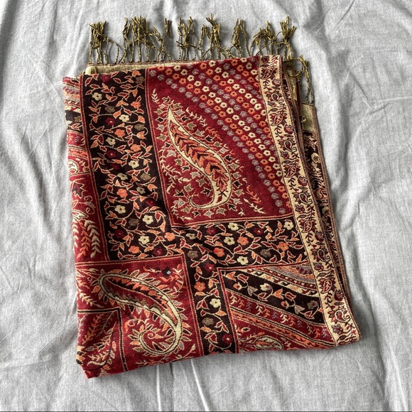 Reversible Tribal Print scarf - Picture 3 of 4